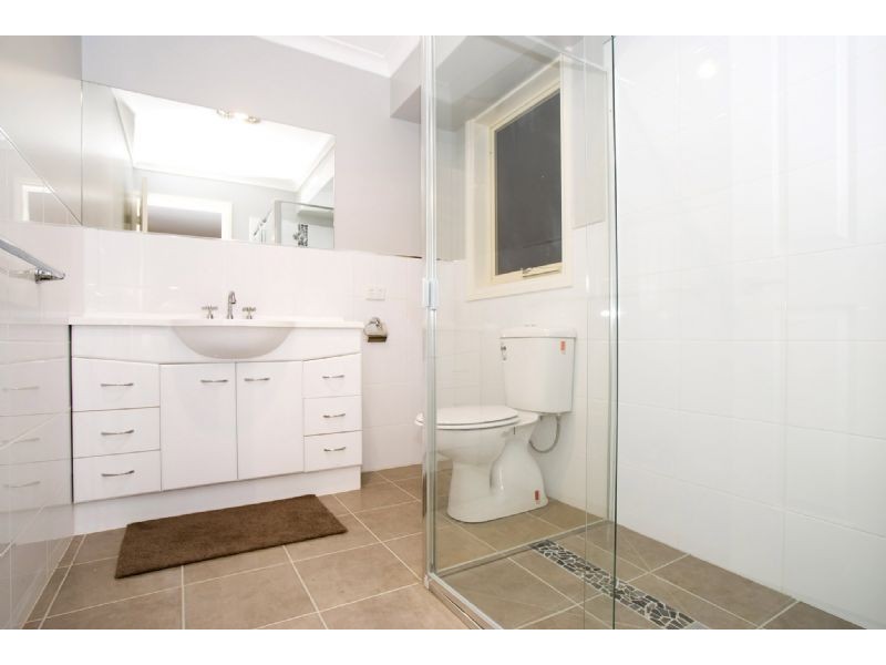 2/185 Maroondah Hwy, Chirnside Park VIC 3116