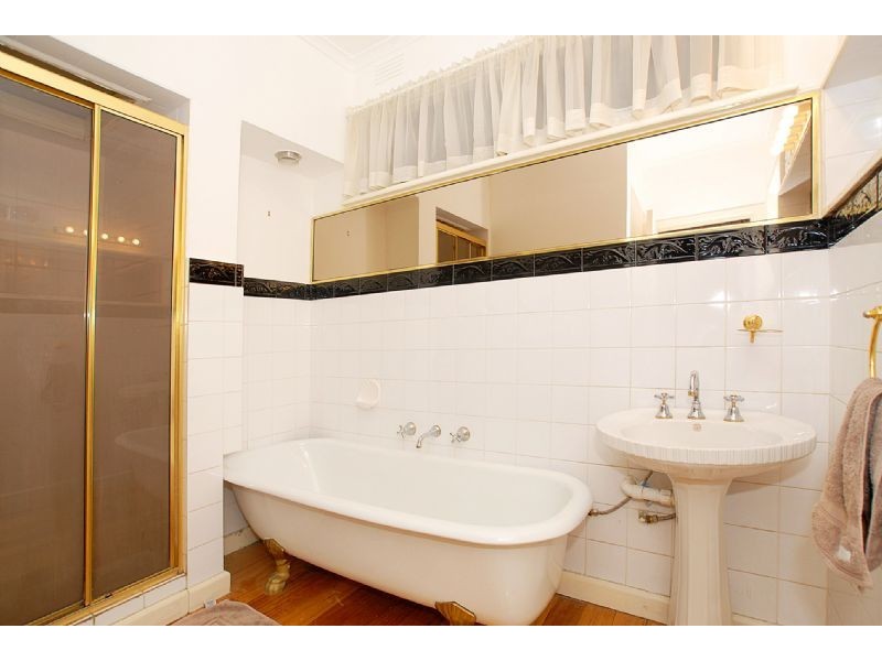 1 Vicki Street, Croydon VIC 3136