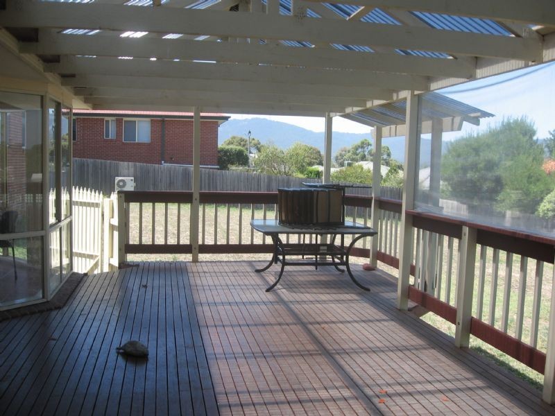 29 Mulduri Crescent, Croydon South VIC 3136