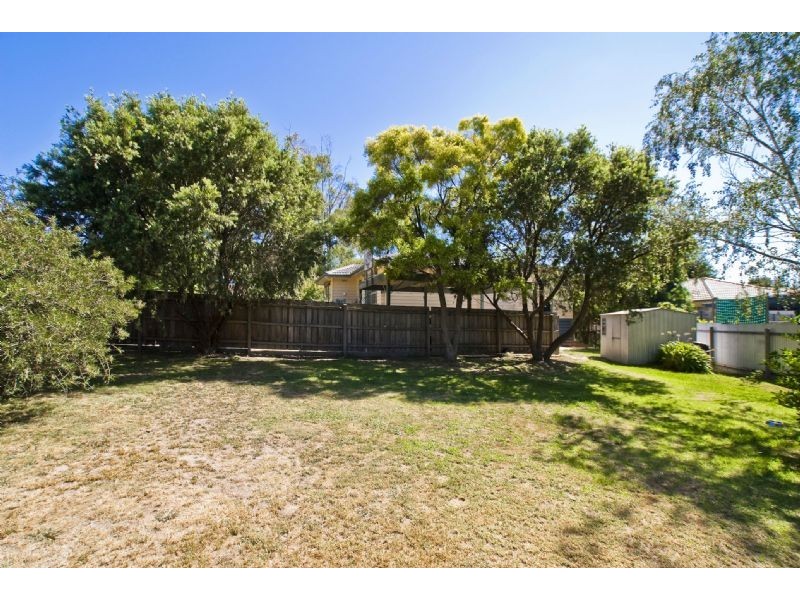 16 Baker Road, Bayswater North VIC 3153