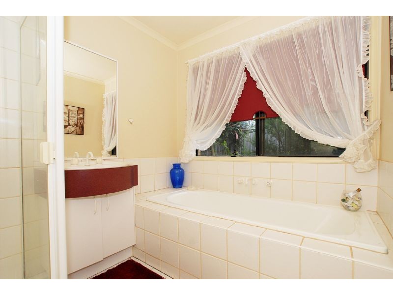 23 Strathfield Parade, Croydon VIC 3136