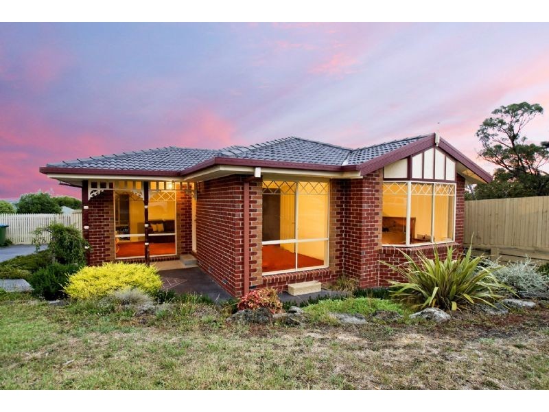 29 Mulduri Crescent, Croydon South VIC 3136
