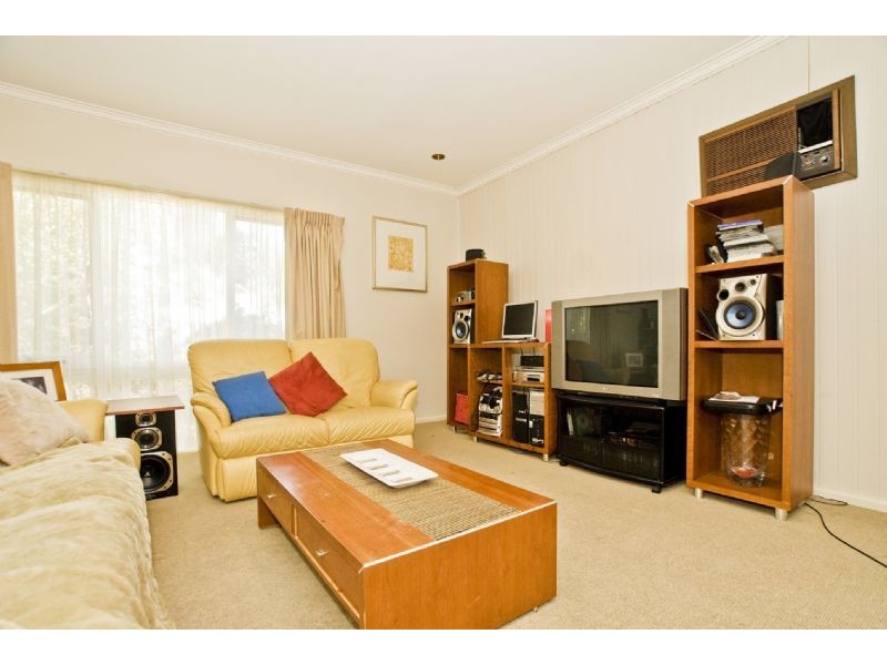 1/17 Vinter Avenue, Croydon VIC 3136