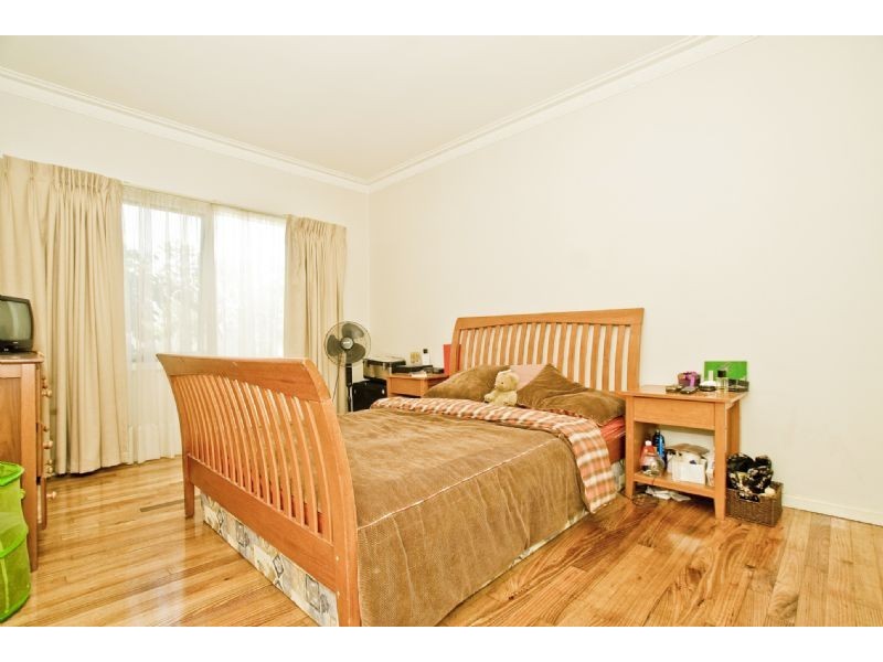 1/17 Vinter Avenue, Croydon VIC 3136