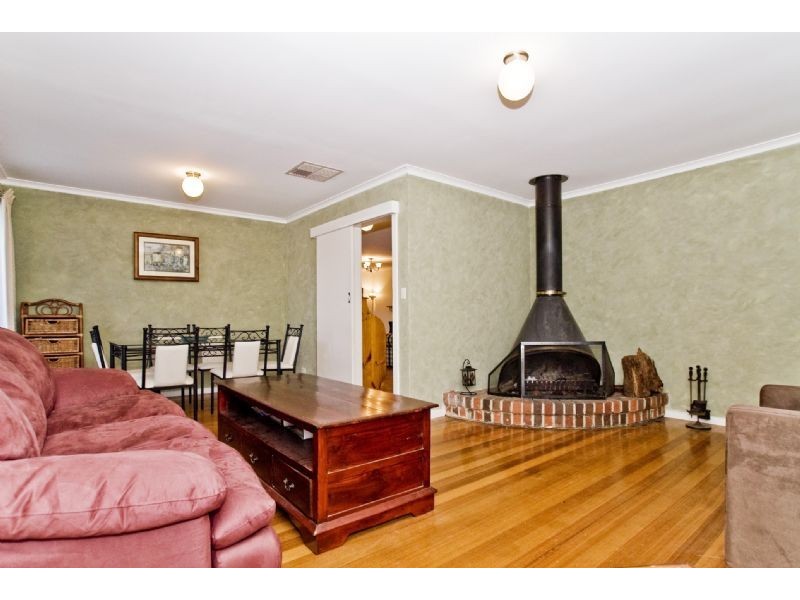 30 Cherrytree Grove, Croydon VIC 3136