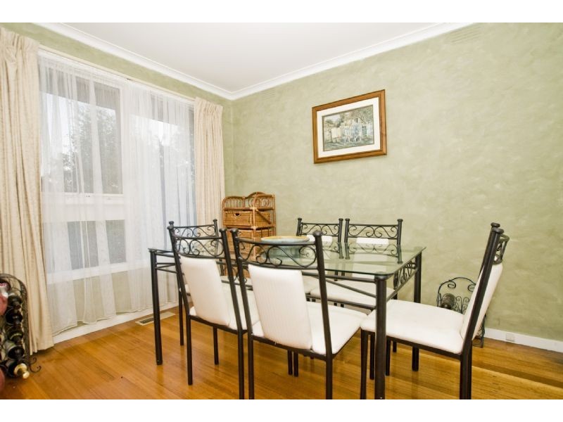 30 Cherrytree Grove, Croydon VIC 3136