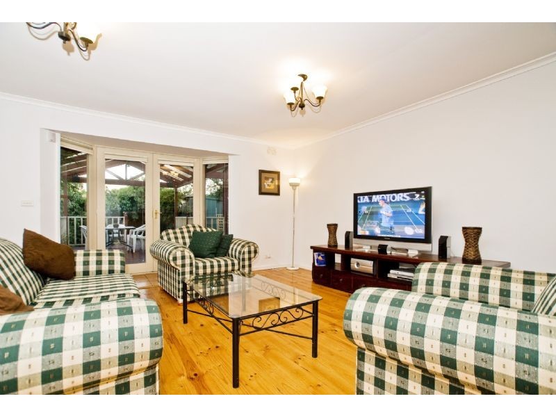 30 Cherrytree Grove, Croydon VIC 3136