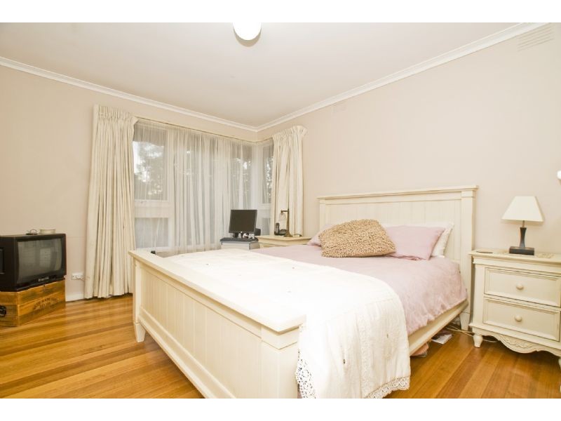 30 Cherrytree Grove, Croydon VIC 3136