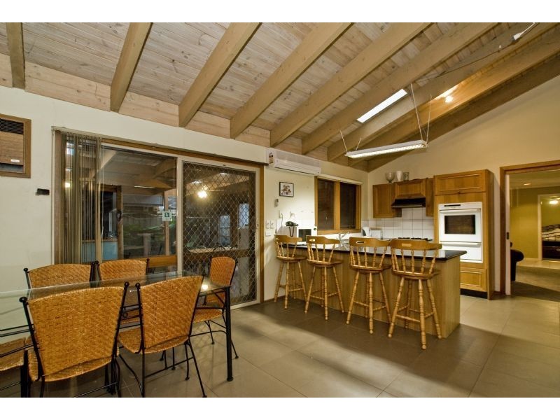 21 James Milne Drive, Croydon North VIC 3136