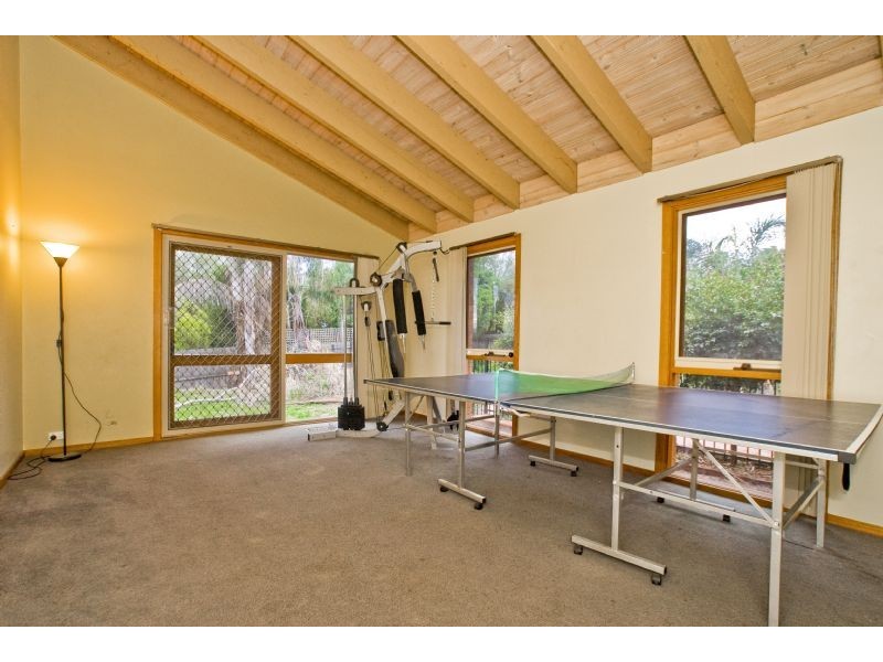 21 James Milne Drive, Croydon North VIC 3136