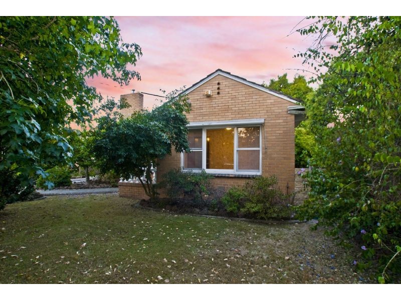 13 Bungalook Road, Bayswater North VIC 3153