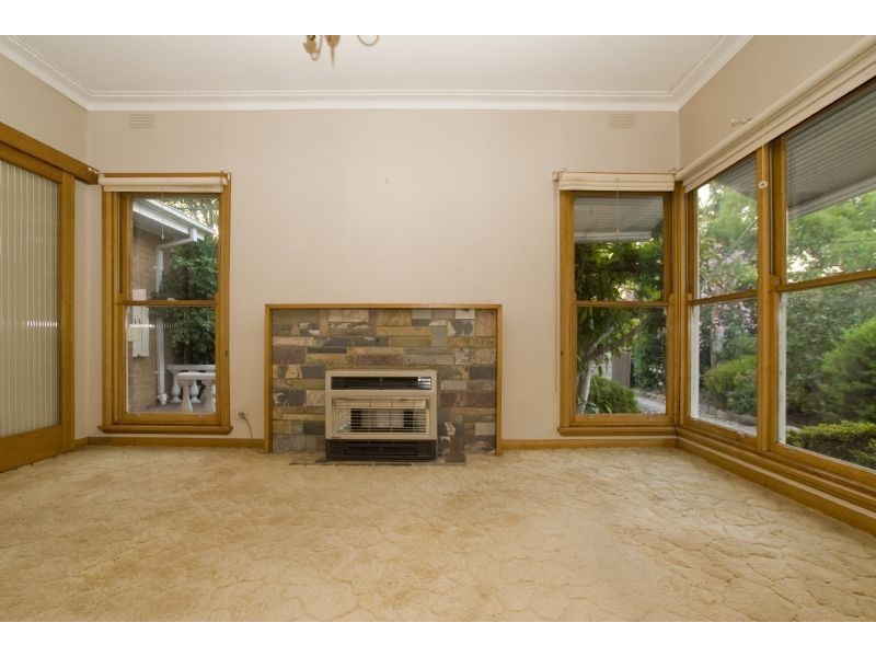 13 Bungalook Road, Bayswater North VIC 3153