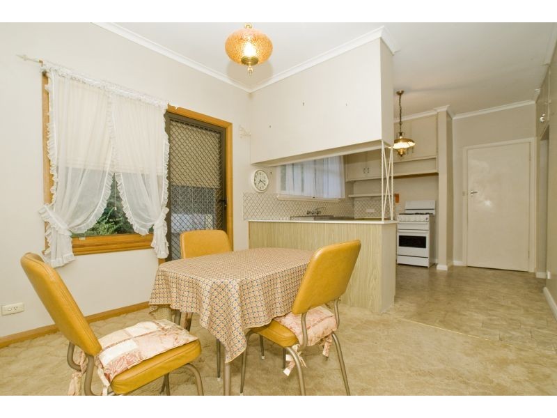 13 Bungalook Road, Bayswater North VIC 3153