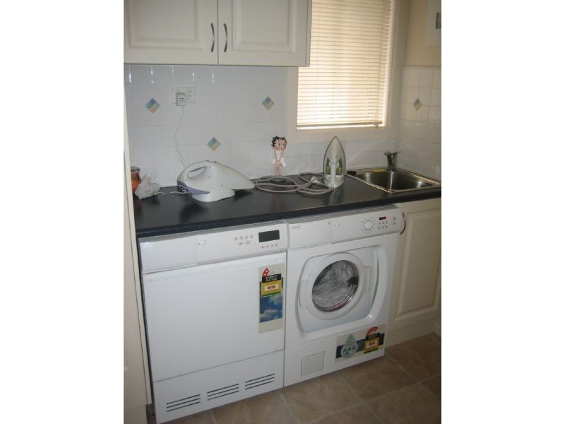 4 James Road, Croydon VIC 3136