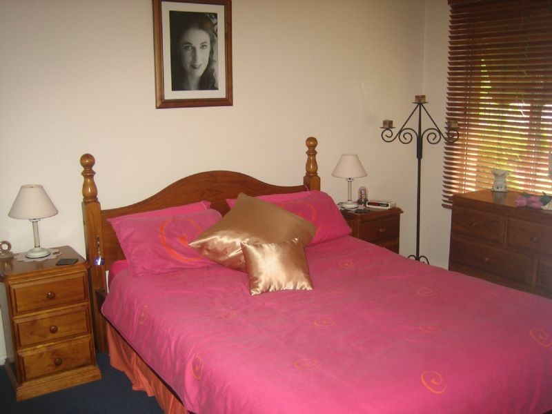 4 James Road, Croydon VIC 3136