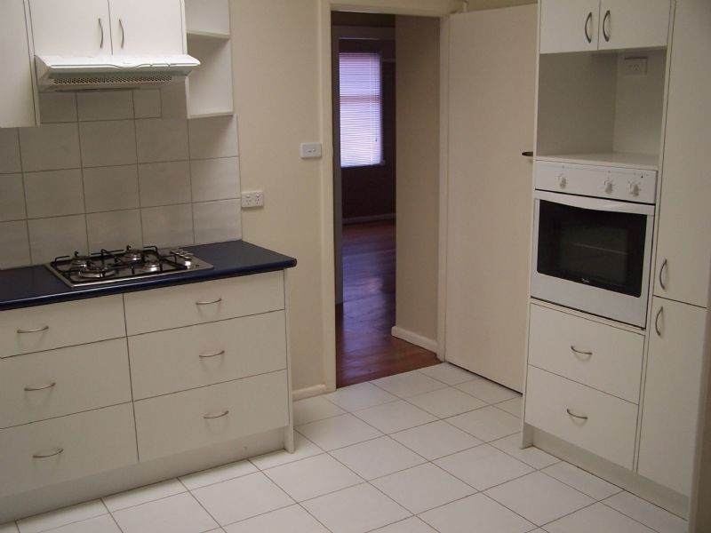 28 Newton Crescent, Lalor VIC 3075