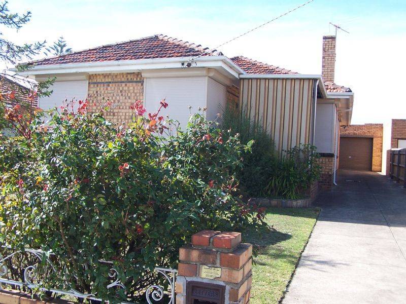 702 Gilbert Road, Reservoir VIC 3073