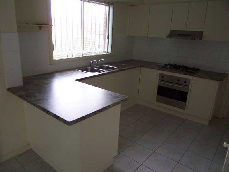 2/2 Heroic Court, Mill Park VIC 3082