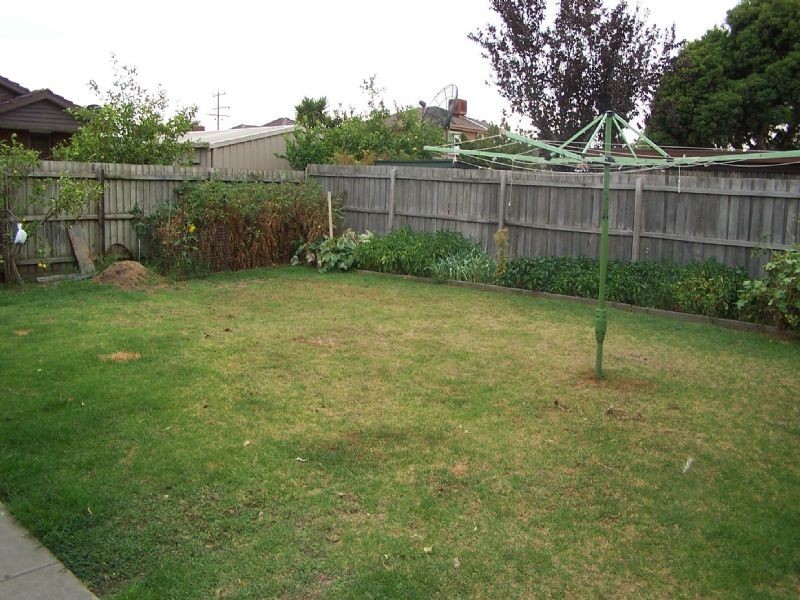 2 Bickley Avenue, Thomastown VIC 3074