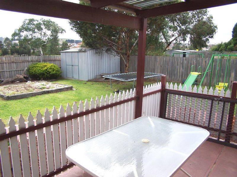 2 Cantle Close, Epping VIC 3076