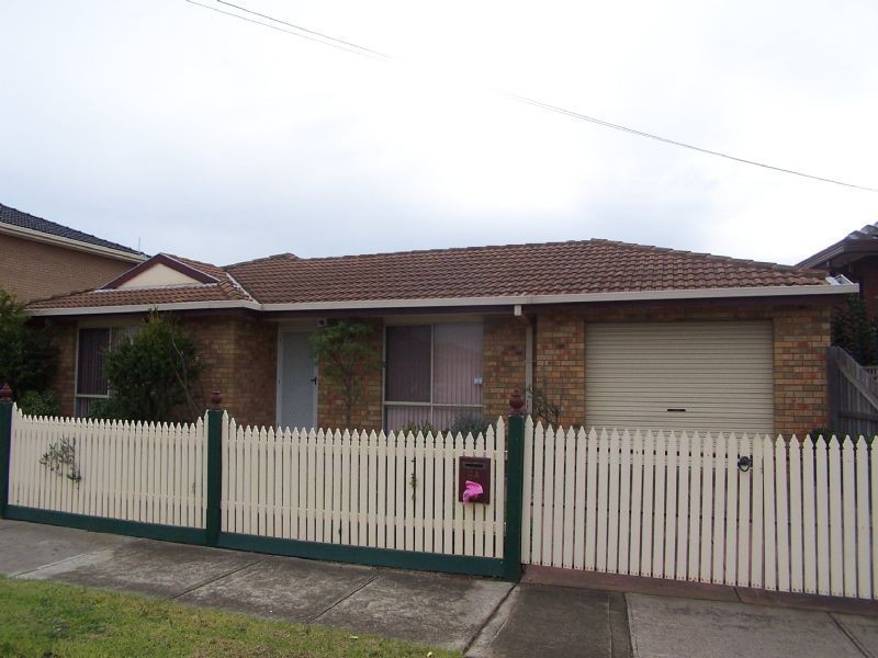 18A Karingal Way, Thomastown VIC 3074