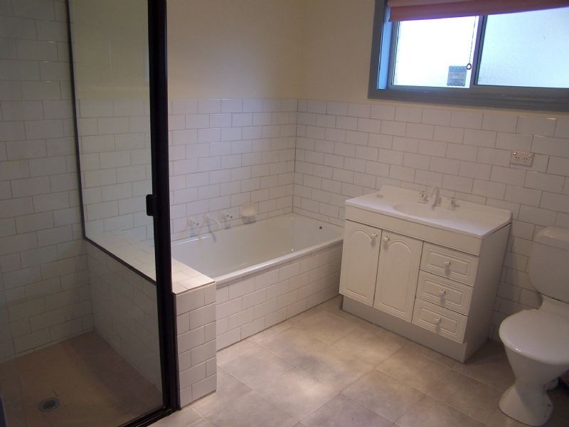 18A Karingal Way, Thomastown VIC 3074