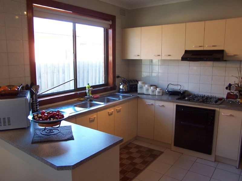 9 Mount View Road, Thomastown VIC 3074