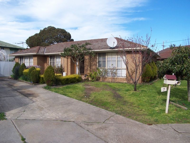 7 Gambier Court, Lalor VIC 3075