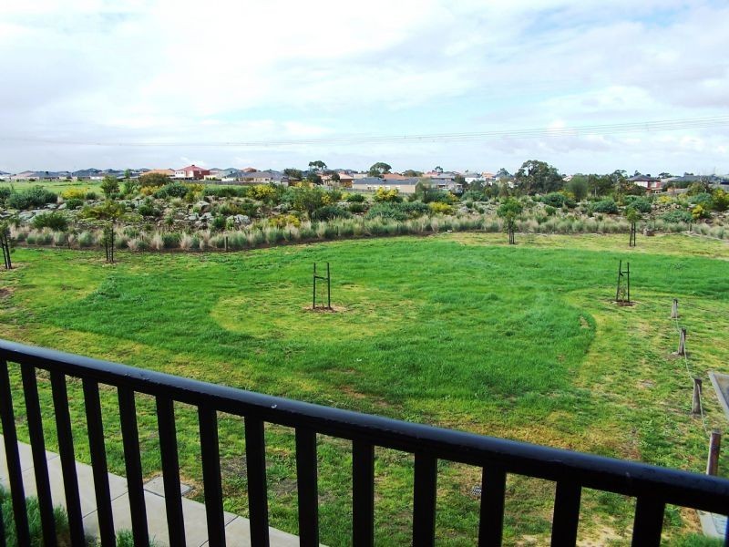 11 Knoll Terrace, Epping VIC 3076