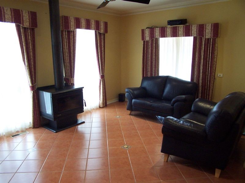 4 Trumper Place, Epping VIC 3076