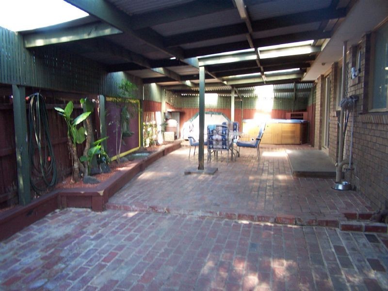 9 Sunrise Court, Epping VIC 3076