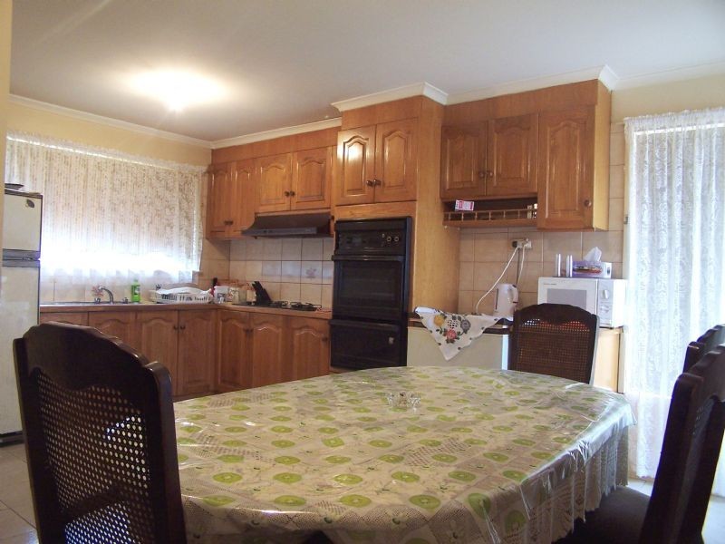 37 Bates Avenue, Thomastown VIC 3074