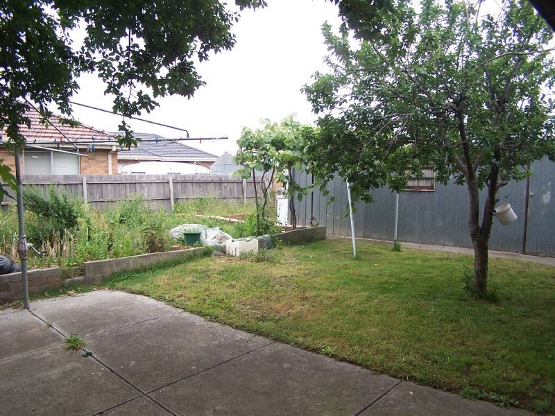 37 Bates Avenue, Thomastown VIC 3074