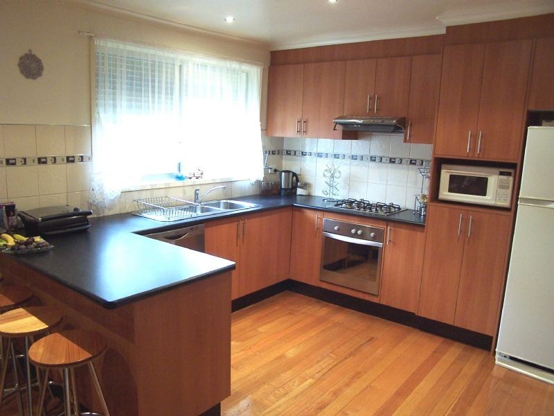 32 Peppercorn Parade, Epping VIC 3076