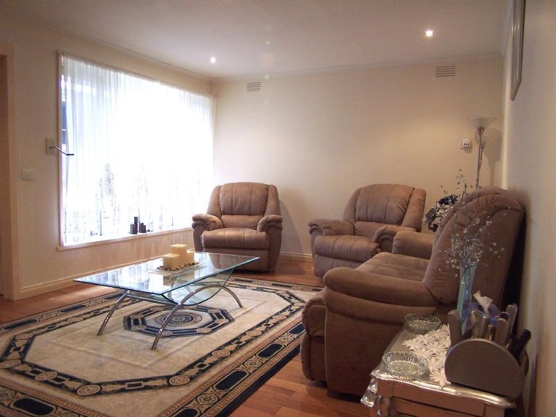 32 Peppercorn Parade, Epping VIC 3076