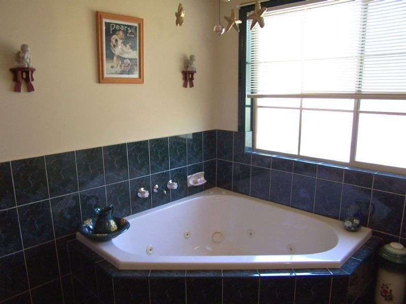 2 Merrill Drive, Epping VIC 3076