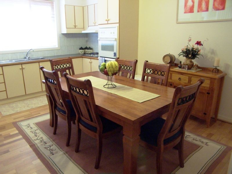 24 Benaroon Drive, Lalor VIC 3075