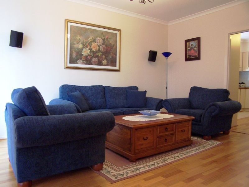 24 Benaroon Drive, Lalor VIC 3075