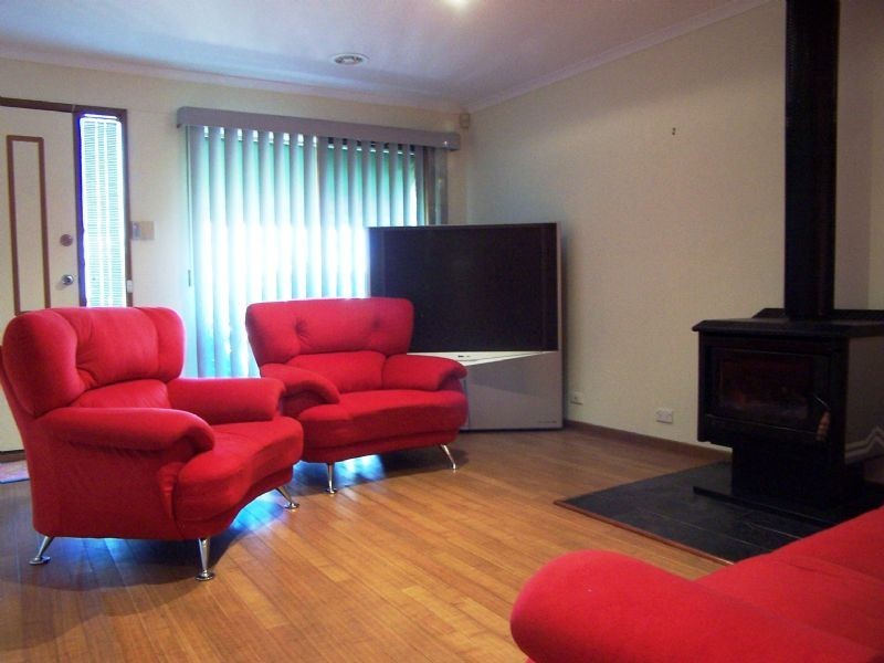 11 Pinevale Court, Epping VIC 3076