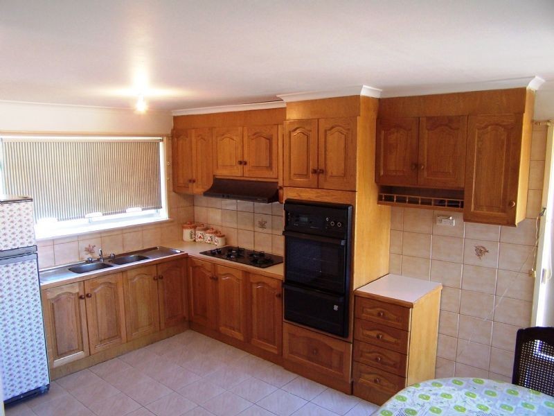 37 Bates Avenue, Thomastown VIC 3074