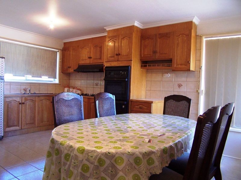 37 Bates Avenue, Thomastown VIC 3074