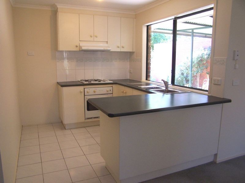 6 Wellington Crescent, Lalor VIC 3075