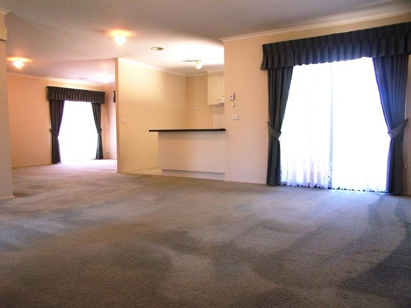 6 Wellington Crescent, Lalor VIC 3075