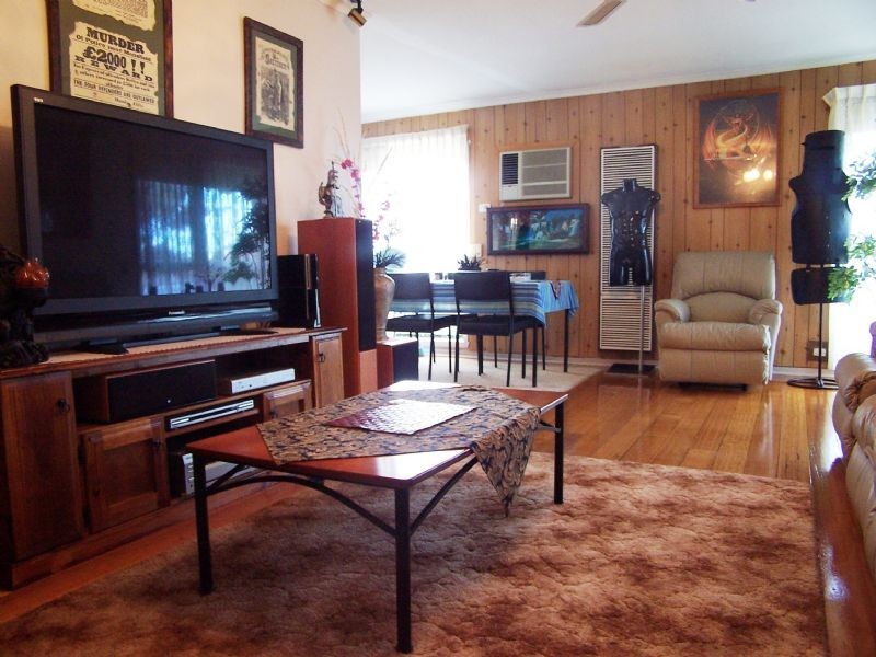 16 Valentine Avenue, Thomastown VIC 3074