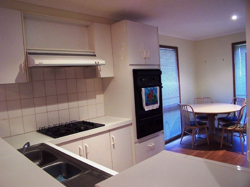 11 Pinevale Court, Epping VIC 3076