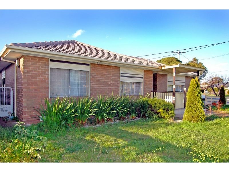 8 Buller Parade, Lalor VIC 3075