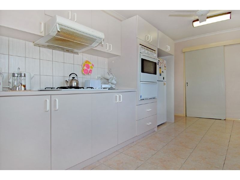 8 Buller Parade, Lalor VIC 3075