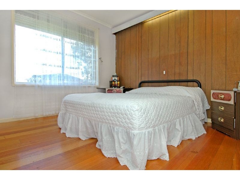 8 Buller Parade, Lalor VIC 3075