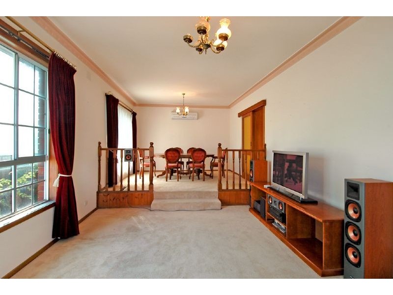 10 Tatlow Drive, Epping VIC 3076