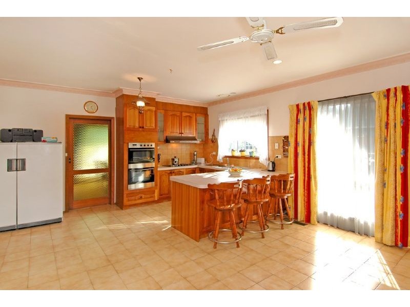 10 Tatlow Drive, Epping VIC 3076